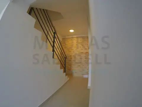 AMERICA 2300, Piso 2