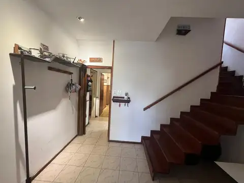 Casa 6 ambientes con 3 baños