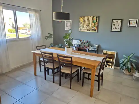 CASA 4 AMBIENTES VENTA BARRIO SAN FRANCISCO TIGRE
