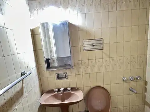 Depto Tipo Casa en Alquiler 50 años