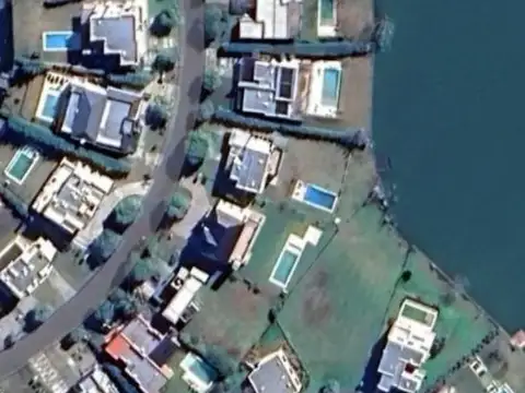 Venta Lote en barrio El Cantón Norte