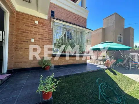 Casa en Venta con 1 cochera