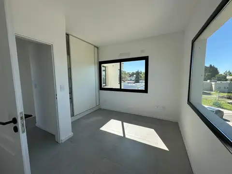 Casa  en Venta en Santa Elisa, Pilar del Este, Pilar