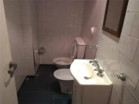 Esmeralda 345, EntrePiso, entre Av. Corrientes y Sarmiento, CABA