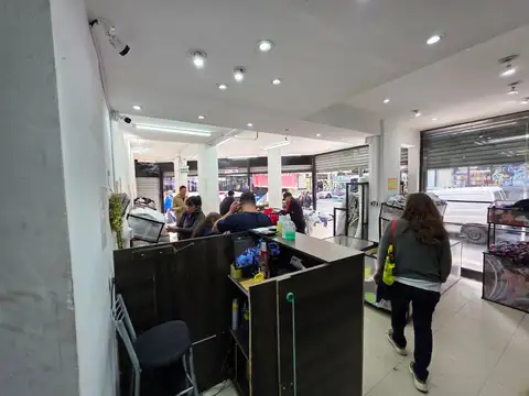 Local de 180 metros en Microcentro. EN VENTA!