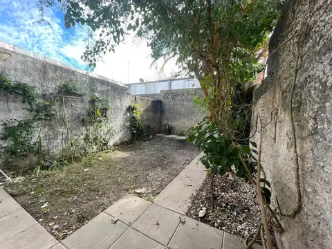 Depto Tipo Casa 4 ambientes con 1 baño