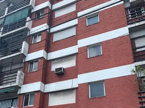 2 AMBIENTES SOBRE AVDA. MITRE