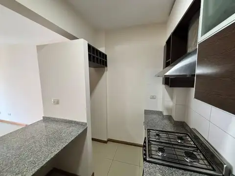 Departamento en Alquiler en Villa Ballester, $ 900.000