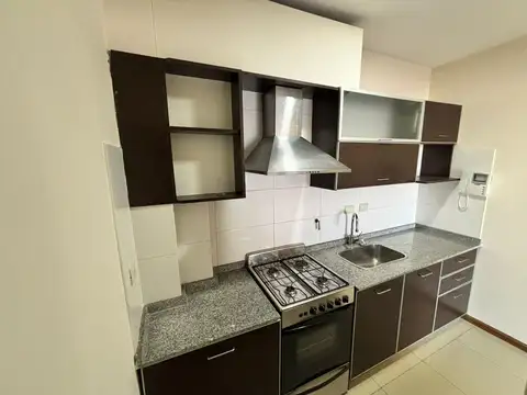 Departamento en Alquiler con 1 cocheras