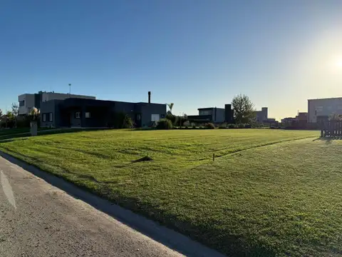 VENTA DE LOTE EN BARRIO SAN LUCAS