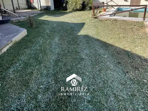 SE VENDE CASA CON DEPTO