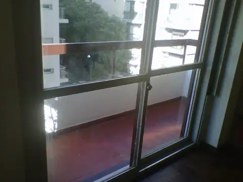 VENTA monoambiente  externo  con balcon y placard Cocina integrada Baño completo con ducha