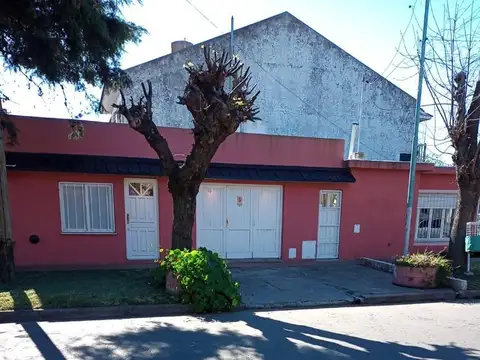 Casa en Venta en Bernardino Rivadavia, USD 97.000
