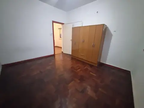 Departamento 2 ambientes c/ patio