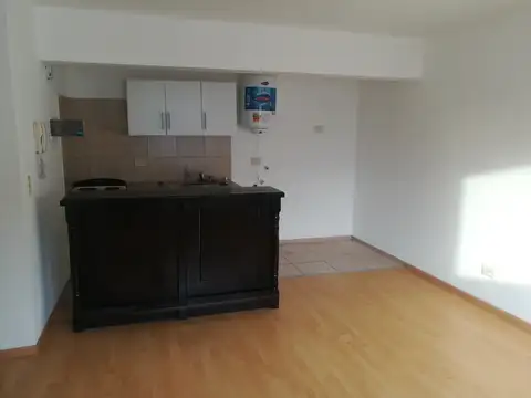 PTE. PERON 100, Piso 3