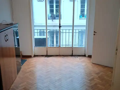 DEPARTAMENTO DE 3 AMBIENTES AMPLIO, CON BALCON   APTO PROFESIONAL