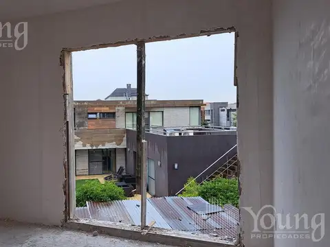 Casa 6 ambientes con 4 baños