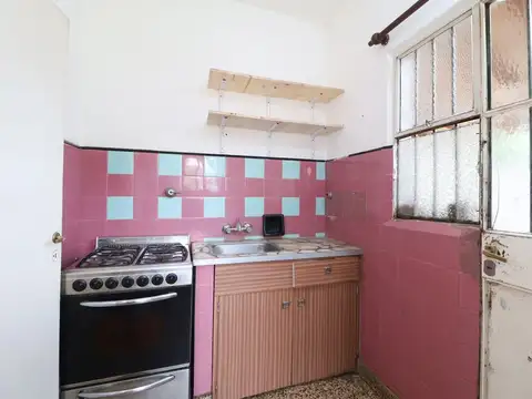 Casa 3 ambientes con 1 baño