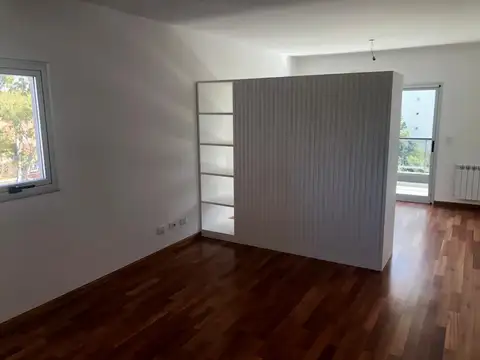 Departamento en Venta en Olivos Vias/Rio, USD 130.000