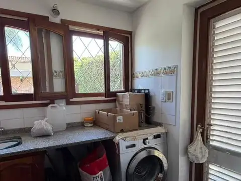 VENTA CHALET DOBLE LOTE ZONA MULTIFAMILIAR PADUA