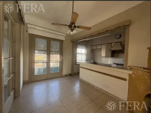 Venta PH 3 ambientes con patio en Wilde