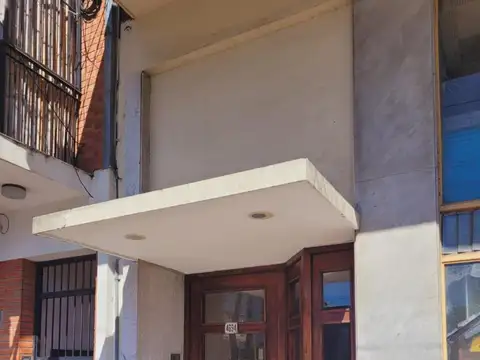 DEPARTAMENTO 2 AMBIENTE CON BALCON