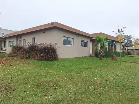 Casa en Venta en Countries y Barrios Cerrados en Pilar, USD 220.000