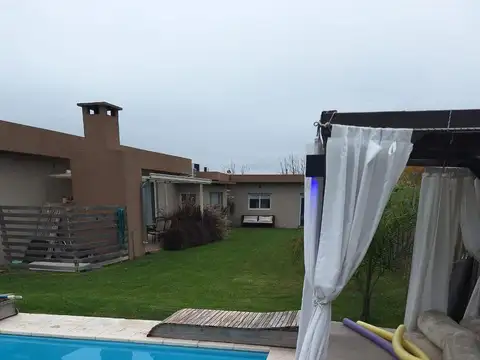Hermosa casa en Santa Elena con Piscina