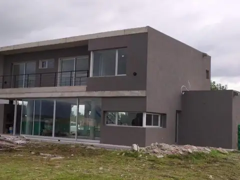 Casa en Venta en San Sebastian, USD 220.000