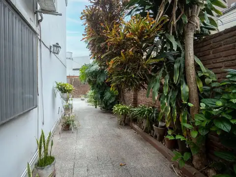Depto Tipo Casa en Venta con 1 cocheras