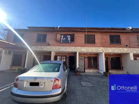 Dúplex en venta de 3 dormitorios c/ cochera en Costa Azul