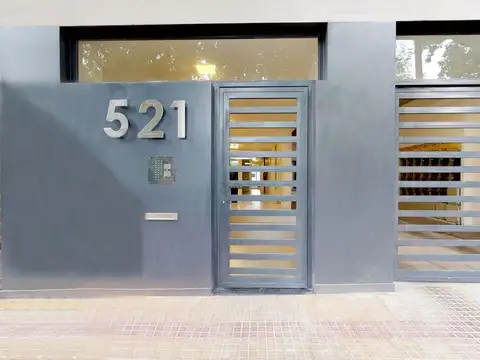 40 e/ 5 y 6 n 521 Piso 8 Dto B