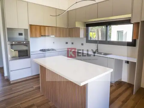 Casa en Venta en Pilará – Barrio La Calesa | 6 Ambientes, Jardín y Piscina