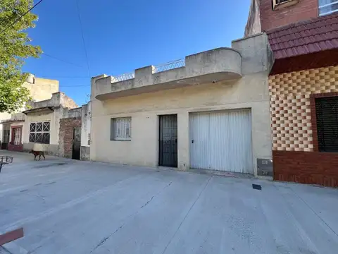En venta casa de 3 ambientes en Lanús