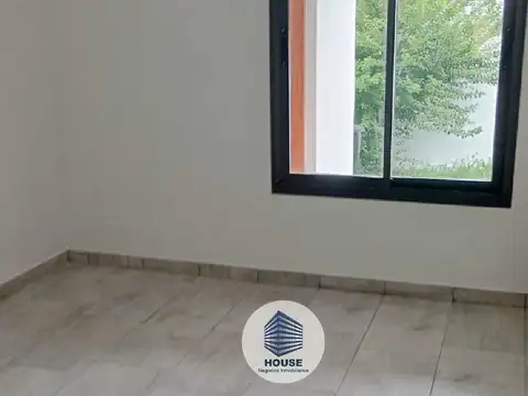CASA DE DOS DORMITORIOS EN VENTA BARRIO SOLARES DE  MANANTIALES  UNA PLANTA