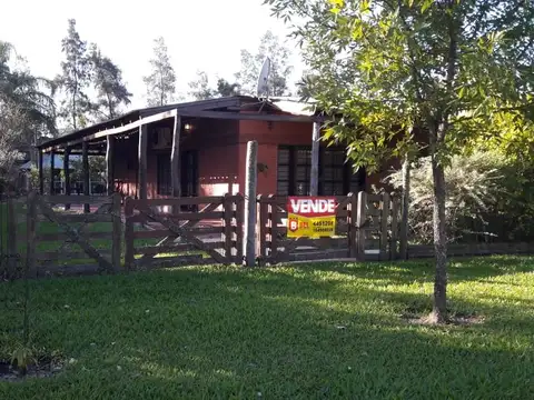 Chalet con piscina y quincho en Chacras de Benitez!