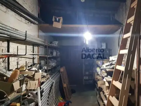 Casa 6 ambientes con 1 baño