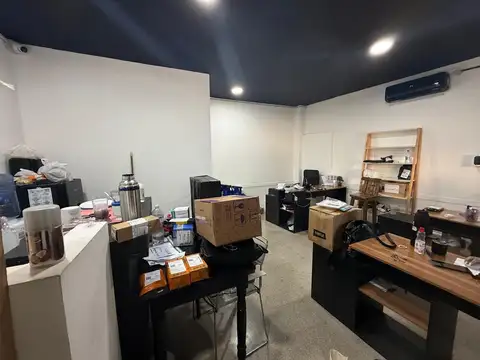 Monte Castro Galpon y Oficina Marcos Paz 2470 y Santo Tome