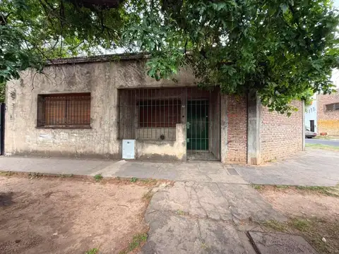 Casa 3 ambientes con jardin - lote 236m2