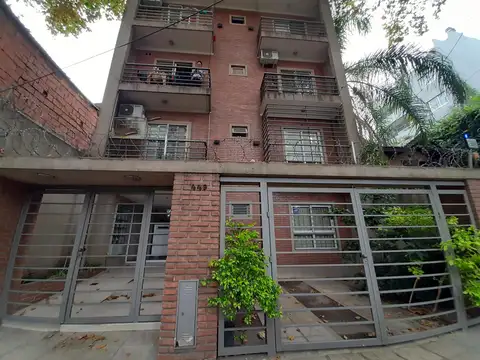 Departamento 2 amb c/balcón al frente - Morón