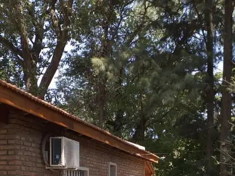 Hermosa Quinta en San Vicente, con potencial para comercios