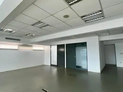Oficina en alquiler - 2 Baños - Recoleta