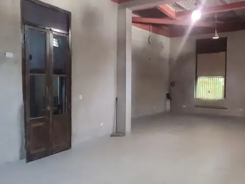 Local en Alquiler Via Púb.