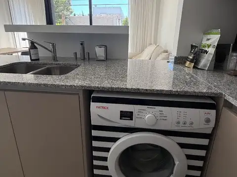 DEPARTAMENTO 2 AMBIENTES CON COCHERA Y BAULERA