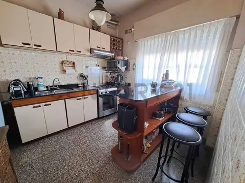 General Hornos 4100, Piso 1