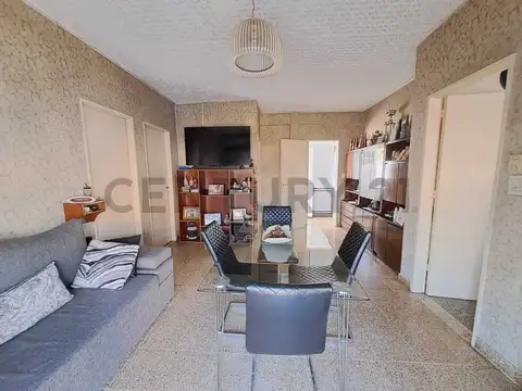 General Hornos 4100, Piso 1