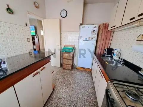 General Hornos 4100, Piso 1