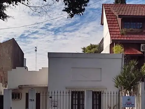 Casa 5 Ambientes Belgrano 764 Quilmes Recidencial