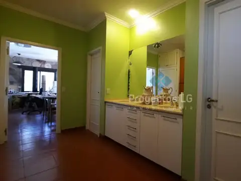Quinta en Venta con 4 cocheras