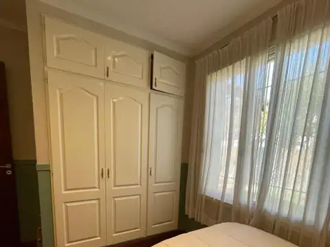 Casa en Venta con 4 cocheras
